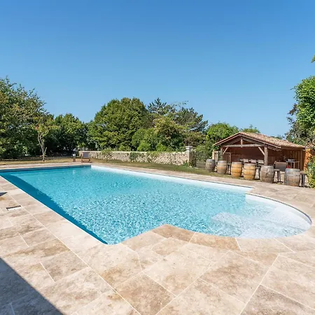 Prázdninový dům Superbe Maison Avec Piscine *