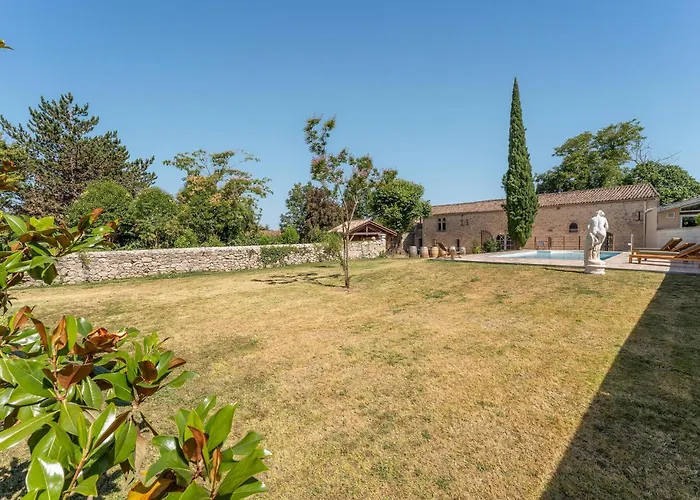 Superbe Maison Avec Piscine Tatil Evi Rauzan