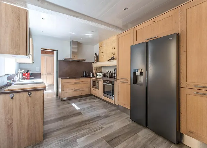 Tatil Evi Superbe Maison Avec Piscine Rauzan